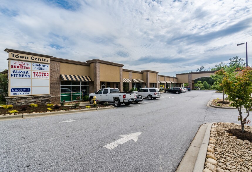 More Photos Of 2560-2570 Asheville Hwy, Hendersonville Unknown For Lease