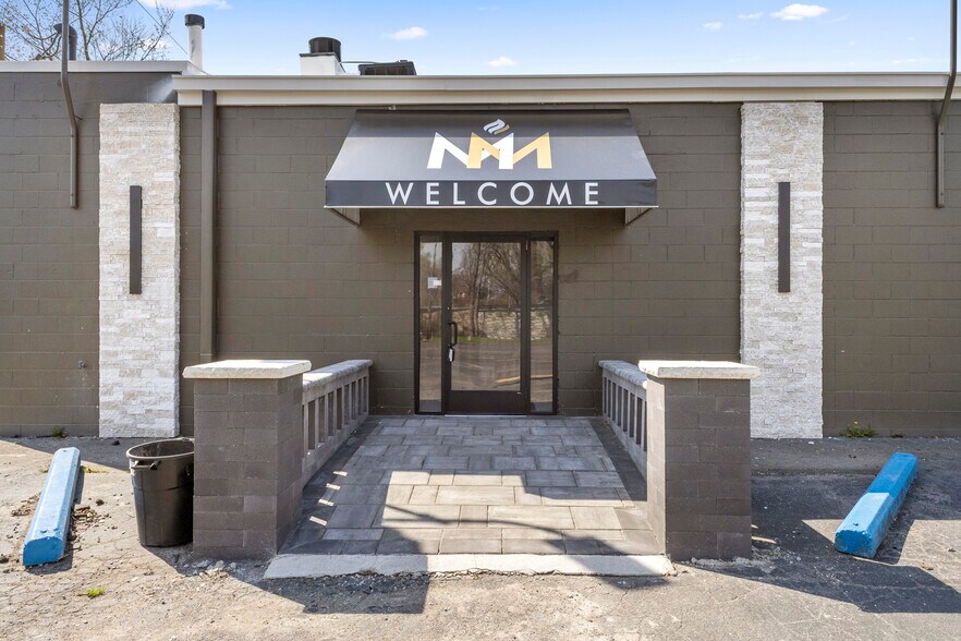 More Photos Of 1217 S Merriman Rd, Westland Lodge Meeting Hall For Sale