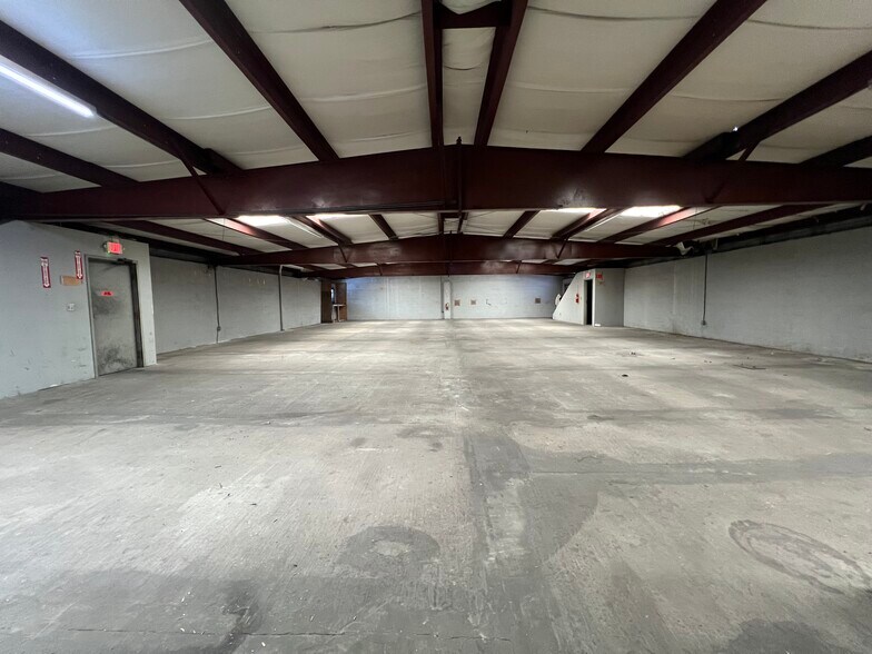 More Photos Of 1900 Central Ave, Saint Petersburg Freestanding For Lease