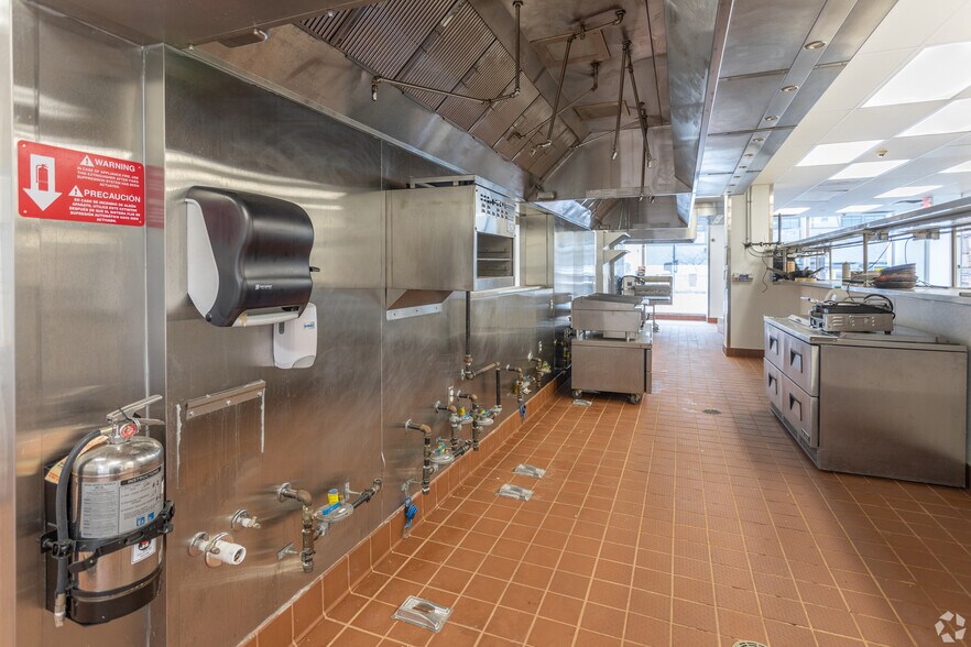 More Photos Of 409 S 9th St, Minneapolis Specialty For Sale
