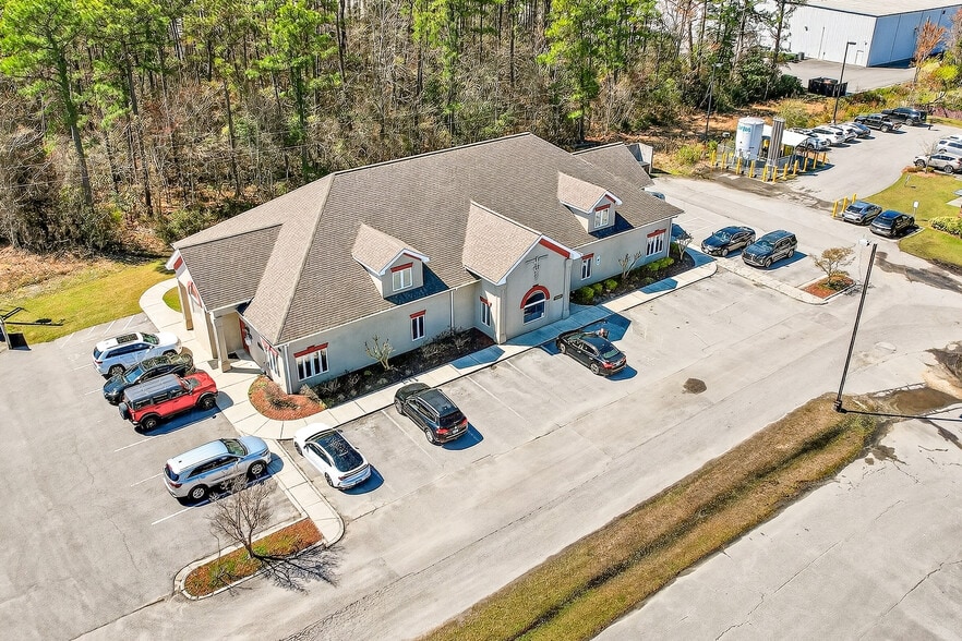 Primary Photo Of 215 Station St, Jacksonville Medical For Sale