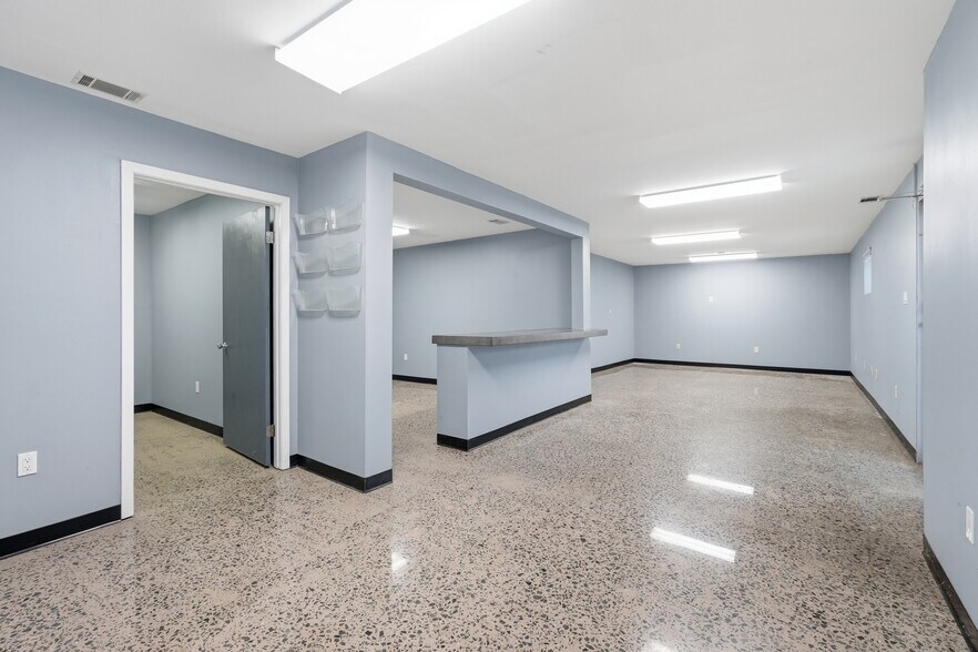 More Photos Of 708 Museum Rd, Conway Light Distribution For Lease