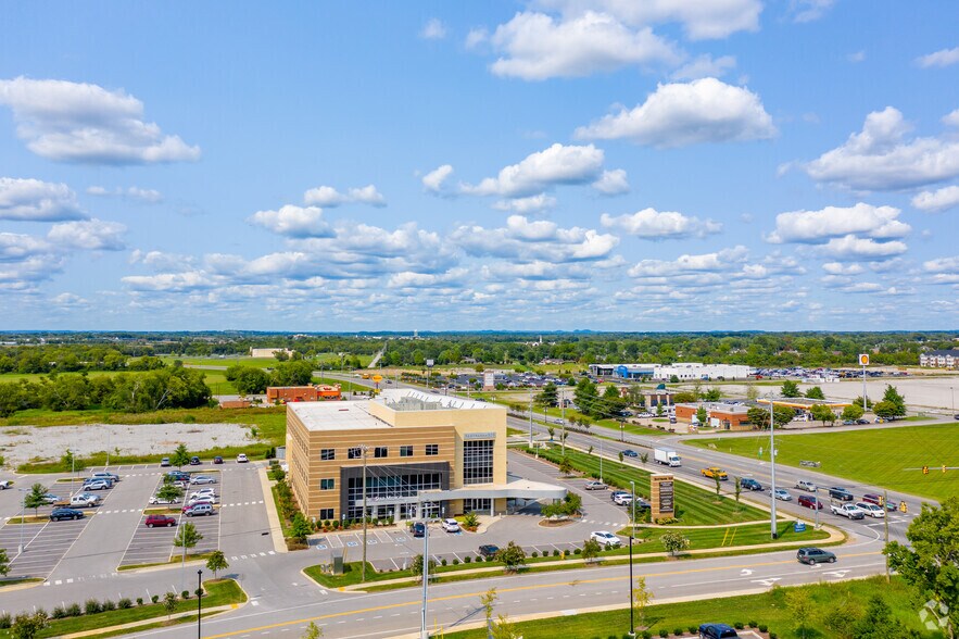 More Photos Of 920 S Hartmann Dr, Lebanon Medical For Lease