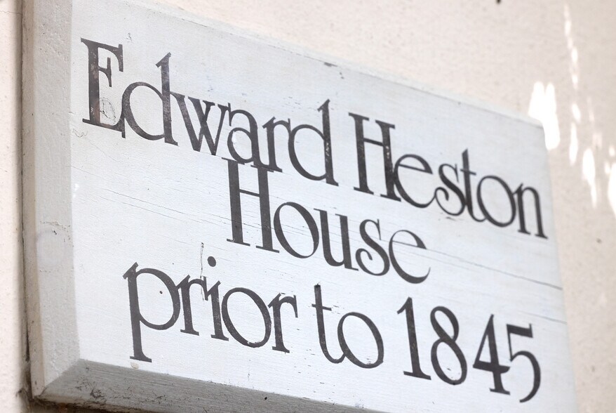 More Photos Of 69 E Oakland Ave, Doylestown Office For Sale