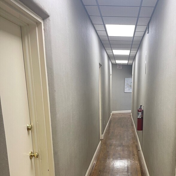 More Photos Of 10 Union Ave, Lynbrook Office For Sale