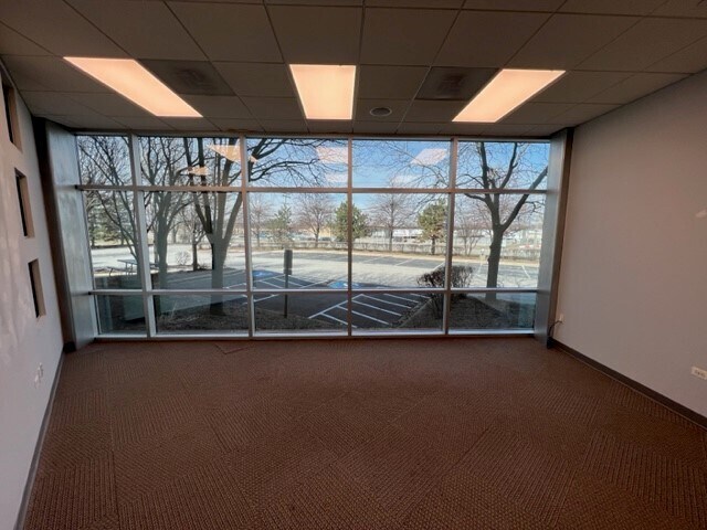 More Photos Of 2315-2317 Landmeier Rd, Elk Grove Village Warehouse For Lease