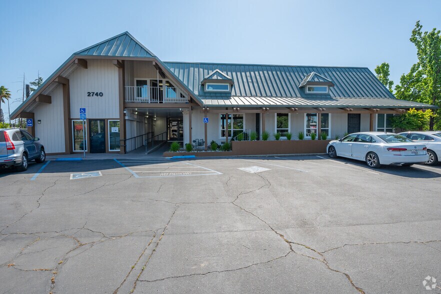 More Photos Of 2740 Fulton Ave, Sacramento Coworking Space
