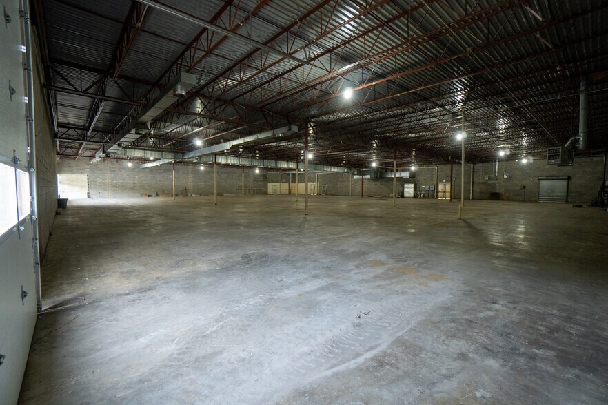 More Photos Of 6798-6816 Big Beaver Blvd, Beaver Falls Light Manufacturing For Lease