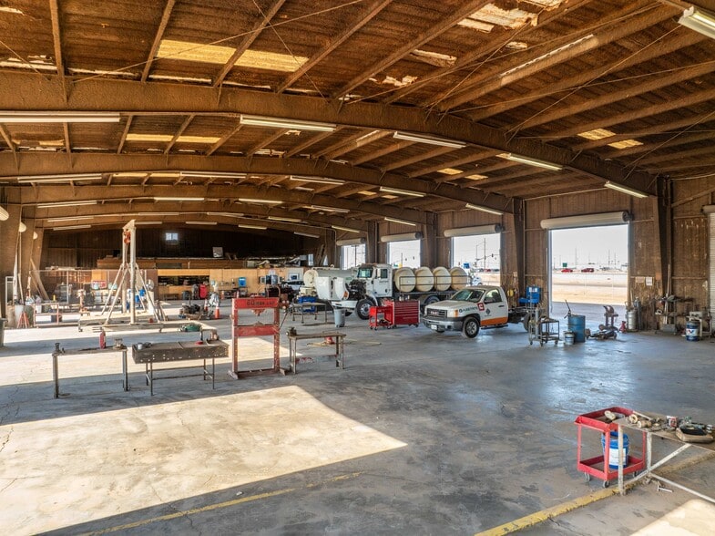 More Photos Of 397 E Evan Hewes Hwy, El Centro Auto Repair For Sale