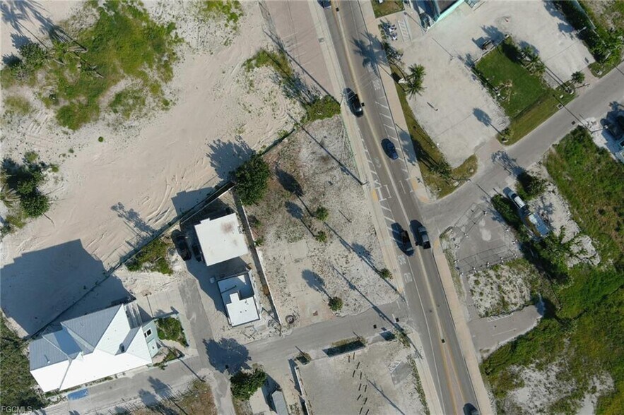 More Photos Of 81 Mango St, Fort Myers Beach Land For Sale