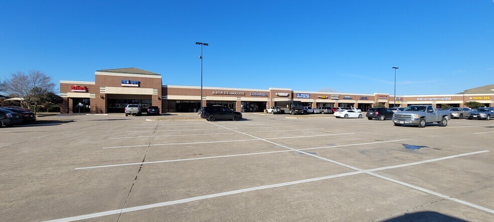 More Photos Of 3930-4000 Glade Rd, Colleyville Unknown For Lease
