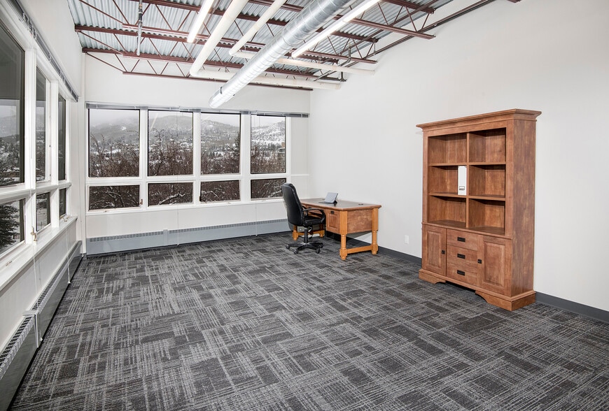 More Photos Of 48 E Beaver Creek Blvd, Avon Office For Lease