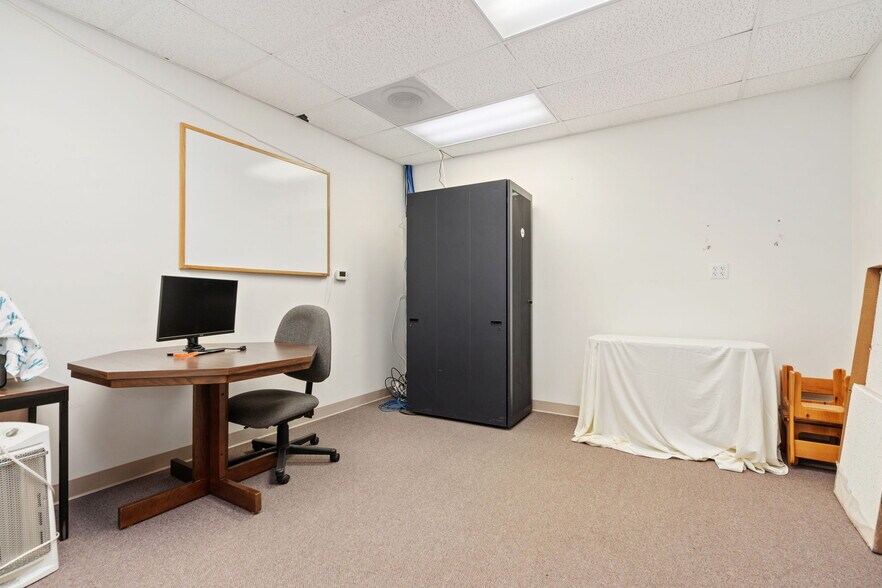 More Photos Of 1215 S Grant Ave, Loveland Warehouse For Sale