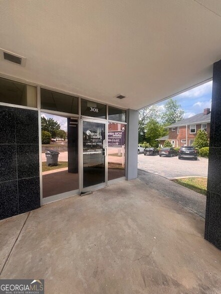 More Photos Of 308 S Lewis St, Lagrange Office Residential For Lease