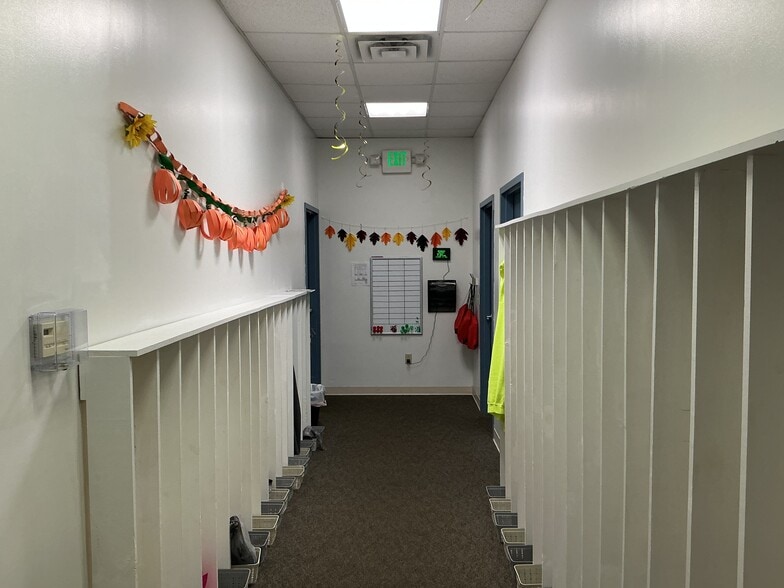 More Photos Of 3520-3528 W Two Mile House Rd, Columbus Office For Sale