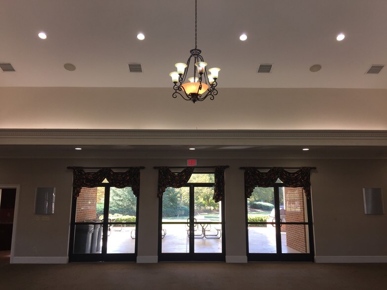 More Photos Of 1006 Gi Maddox Pky, Chatsworth Loft Creative Space For Sale