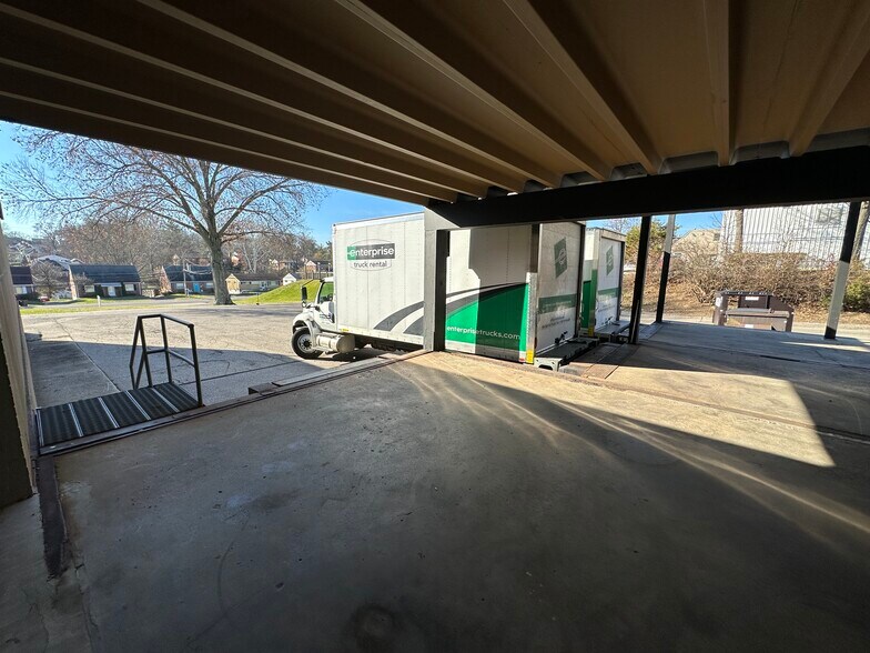 More Photos Of 5460 Muddy Creek Rd, Green Township Warehouse For Sale