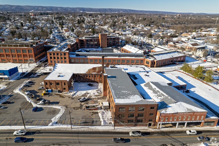 More Photos Of 600 W John St, Martinsburg Apartments For Lease