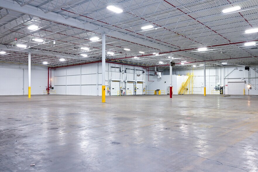 More Photos Of 505 Libby St, Waupun Manufacturing For Lease