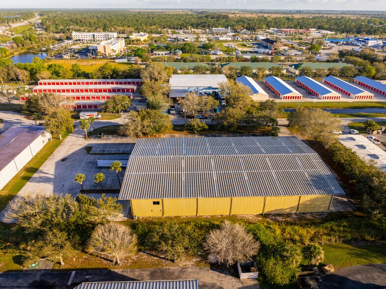 More Photos Of 9055 17th Pl, Vero Beach Warehouse For Sale
