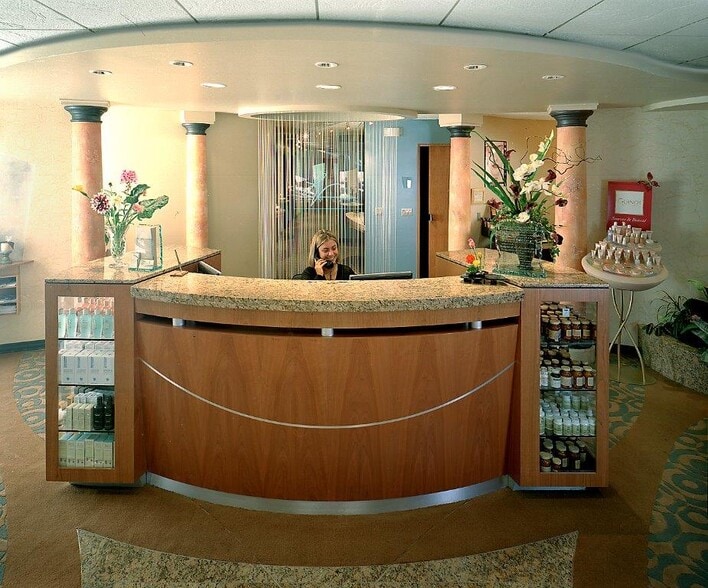 More Photos Of 4430 106th St SW, Mukilteo Medical For Sale