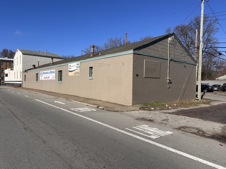 More Photos Of 105 E Hill St, Louisville Auto Repair For Sale