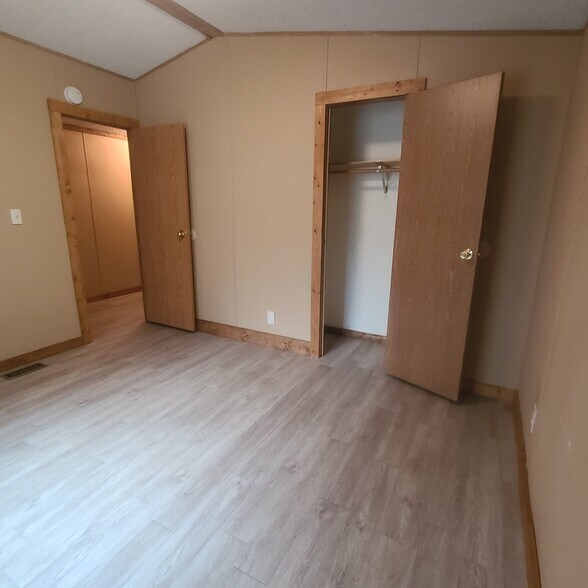 More Photos Of 138 Grey Moss Ct, Ingram Apartments For Sale