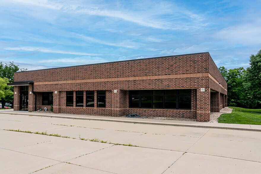 More Photos Of 9660 Legler Rd, Lenexa Office For Sale