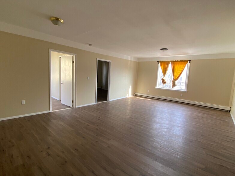 More Photos Of 6817 Forest Ave, Ridgewood Storefront Retail Residential For Sale