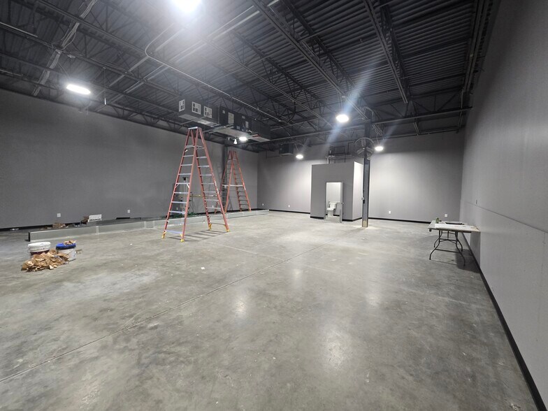 More Photos Of 2960 Technology Pl, Waldorf Research And Development For Lease