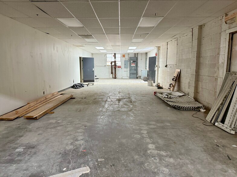 More Photos Of 400-410 S Irwindale Ave, Azusa Warehouse For Sale