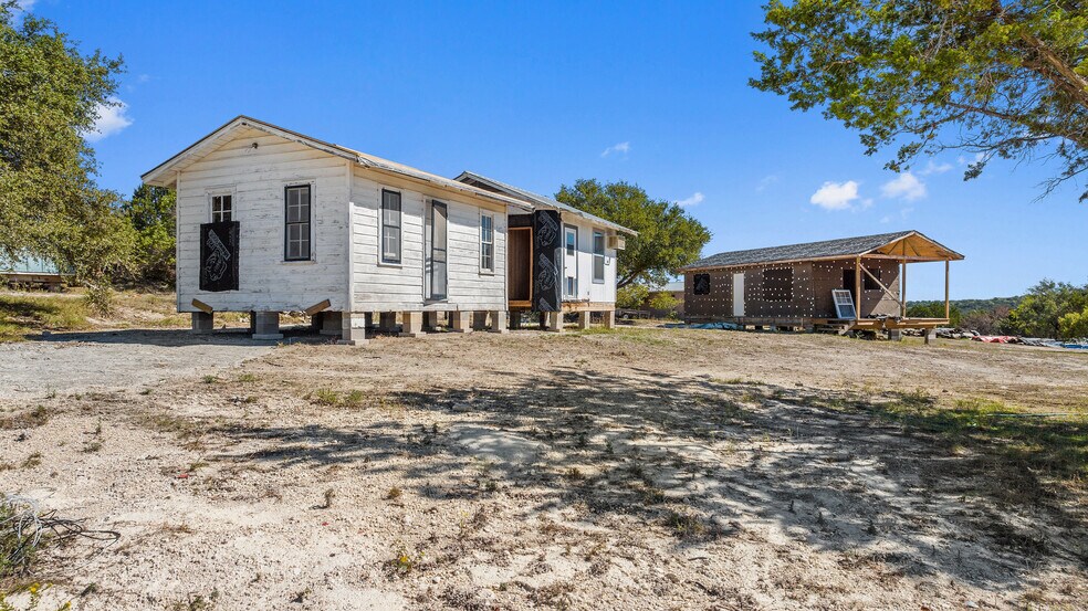 More Photos Of 8662 US 281 hwy, Blanco Land For Sale