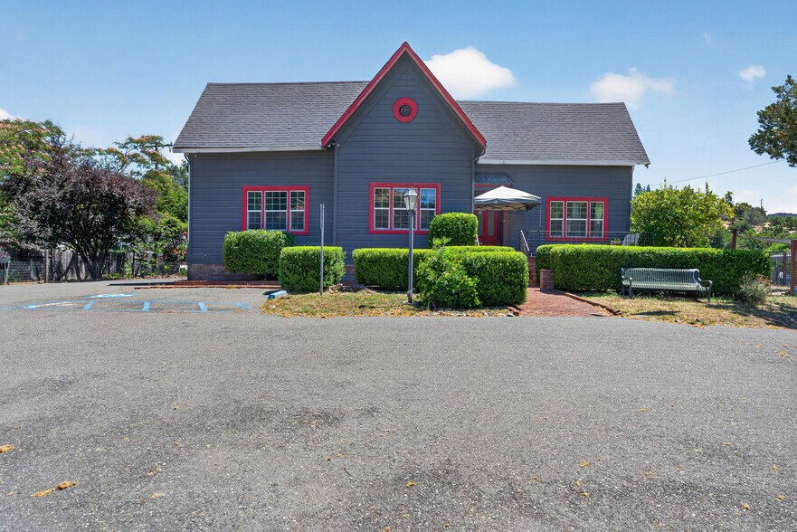 More Photos Of 530 N Cloverdale Blvd, Cloverdale Specialty For Sale