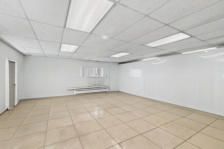 More Photos Of 2862 Wagner Rd, Waterloo Industrial For Lease