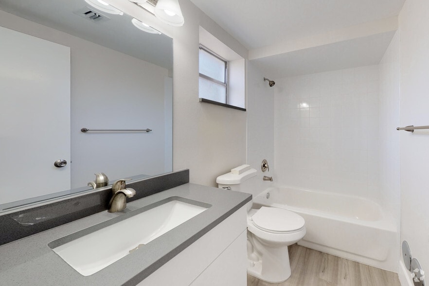 More Photos Of 8445 Springtree Dr, Sunrise Apartments For Sale