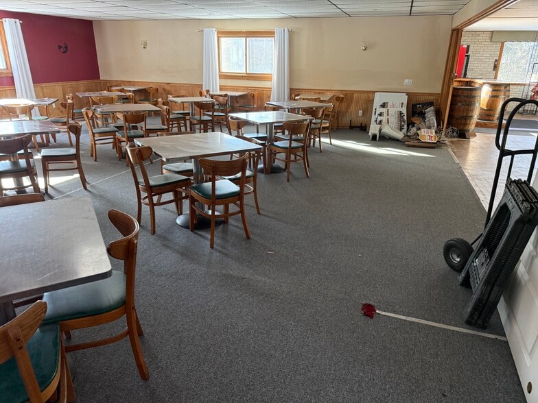 More Photos Of 1640 W US-2, Crystal Falls Restaurant For Sale