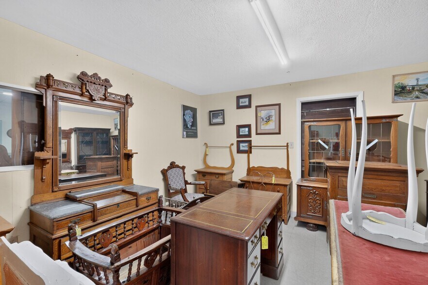 More Photos Of 2906 4th St NW, Albuquerque Warehouse For Sale