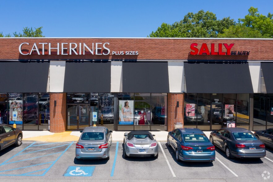 More Photos Of 946 Orleans Rd, Charleston Unknown For Lease