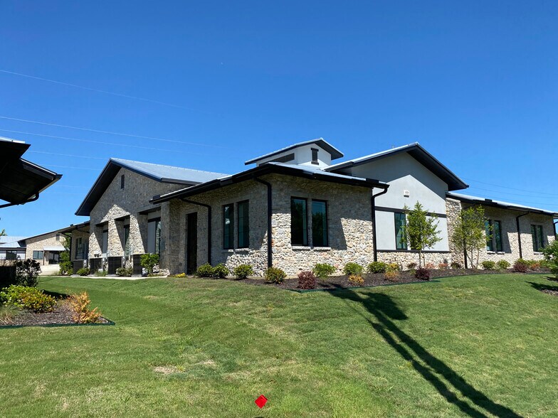 More Photos Of 1120 N Kimball Ave, Southlake Medical For Lease
