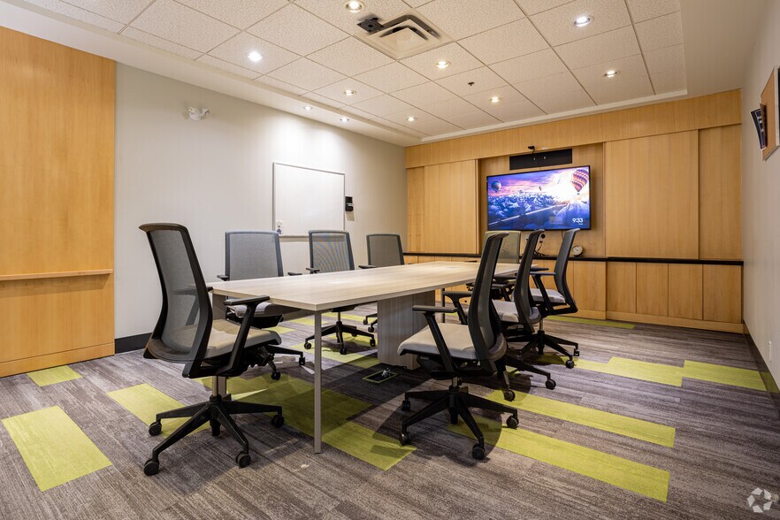 More Photos Of 534 17th Ave SW, Calgary Office For Lease