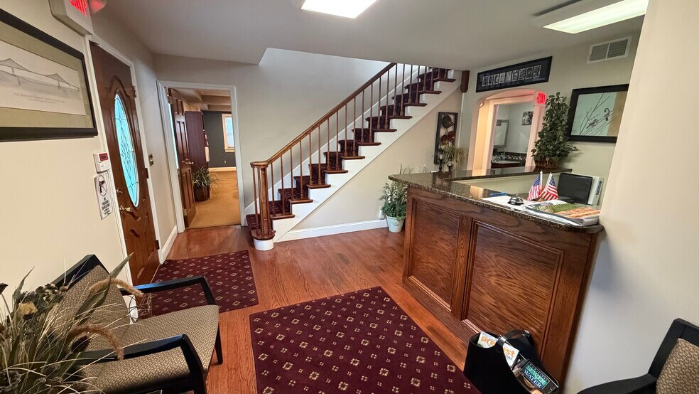 More Photos Of 205 State Route 31 N, Washington Office Residential For Sale