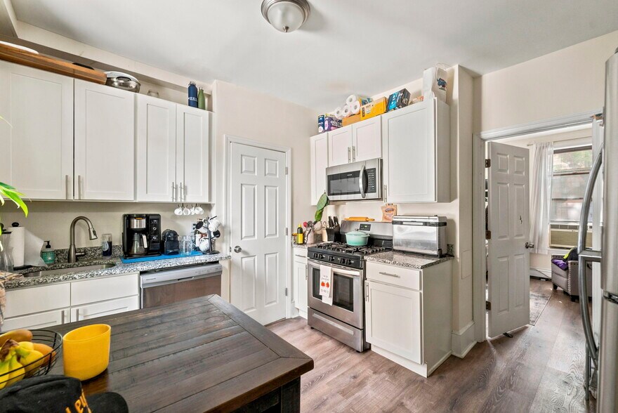 More Photos Of 204 3rd St, Hoboken Storefront Retail Residential For Sale