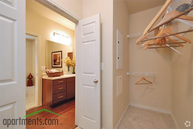 More Photos Of Mooreview Pky @ Loudoun County Pky, Ashburn Unknown For Lease