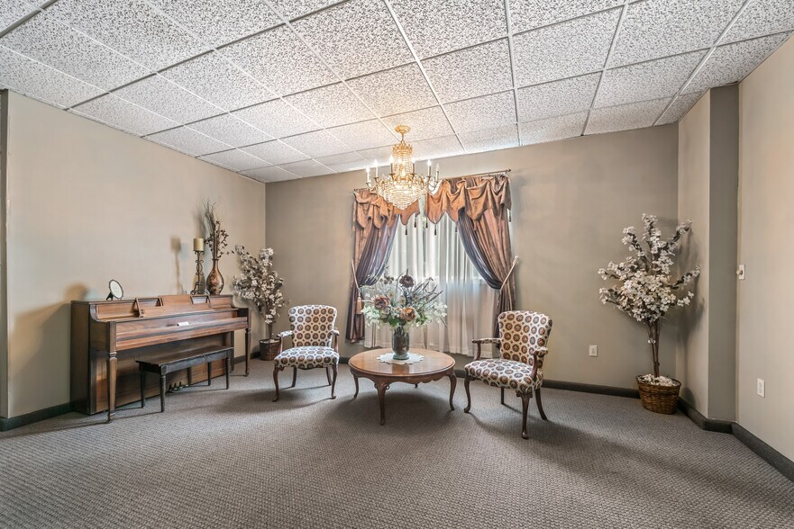 More Photos Of 9494 Riverton Rd, Bangor Restaurant For Sale