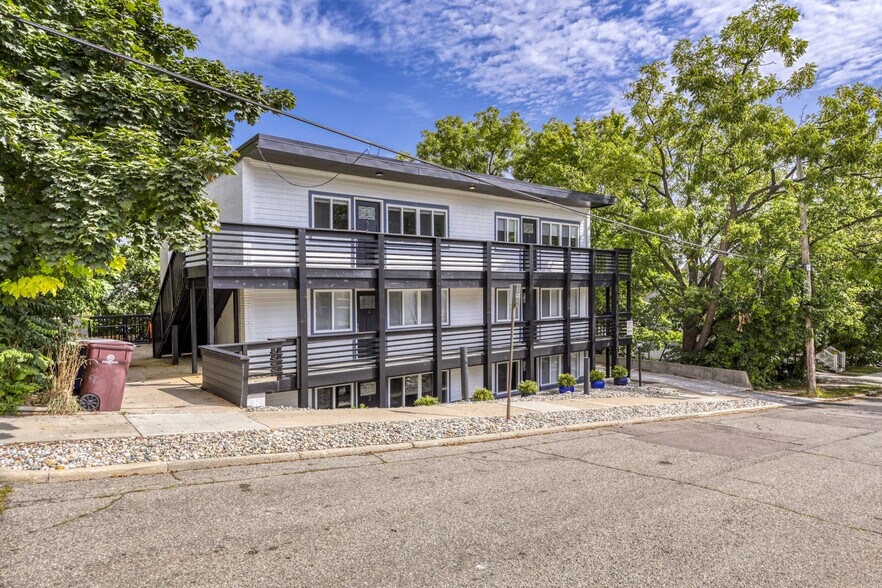 More Photos Of 320 Koch Ave, Ann Arbor Apartments For Sale