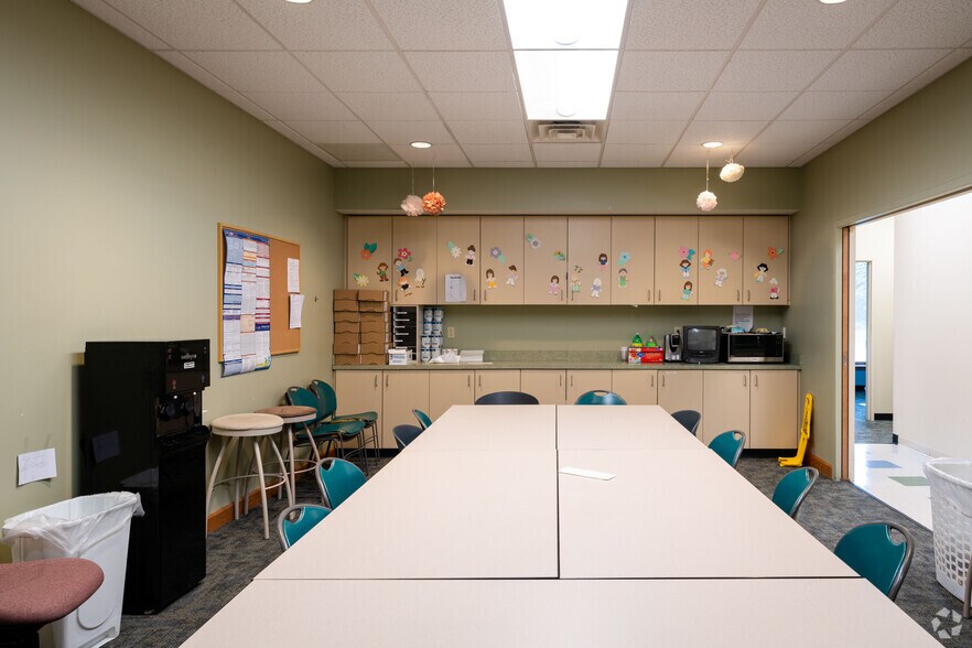 More Photos Of 2733 Wehrle Dr, Buffalo Medical For Lease