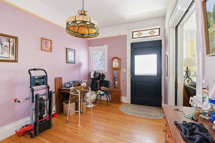 More Photos Of 931 Chestnut St, Alameda Multifamily For Sale