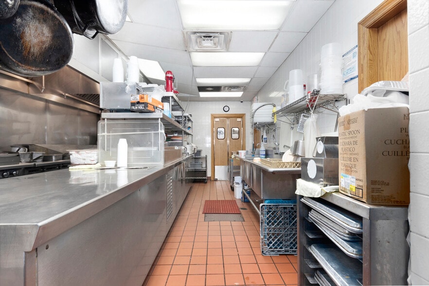 More Photos Of 1015 E Ogden Ave, Naperville Fast Food For Sale