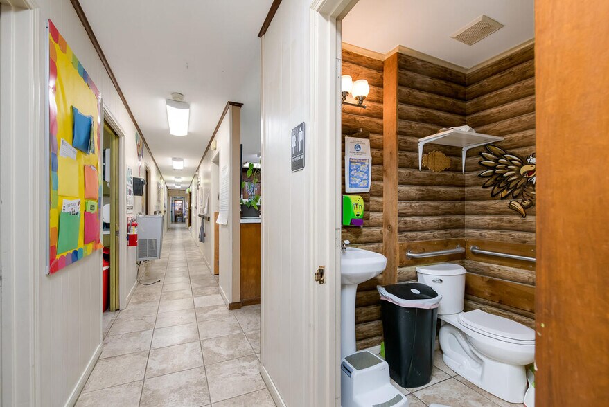 More Photos Of 2000 N 25th St, Waco Daycare Center For Sale