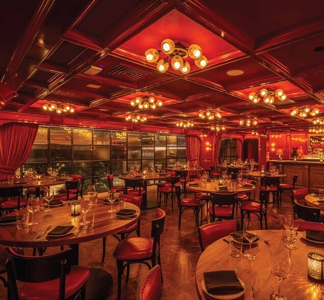 More Photos Of 650 N La Cienega Blvd, West Hollywood Restaurant For Lease